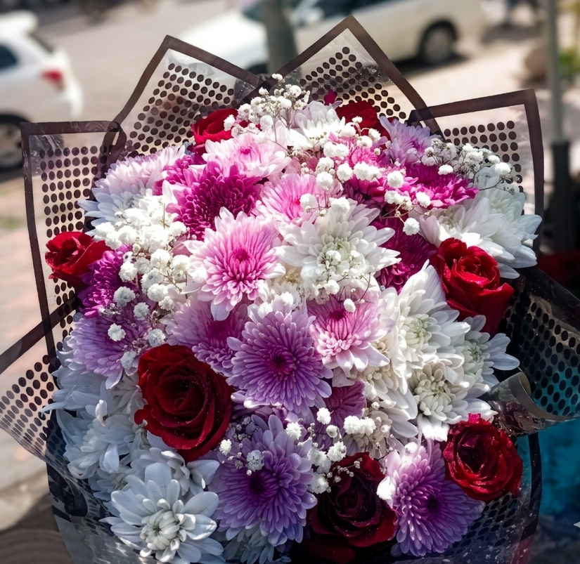 Rose & Chrysanthemum Garden Bouquet